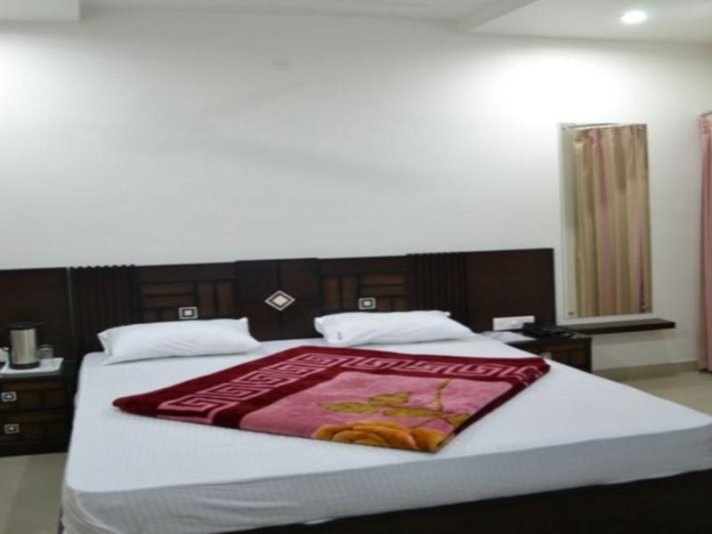 Park Land Hotel Haldwani Exterior photo