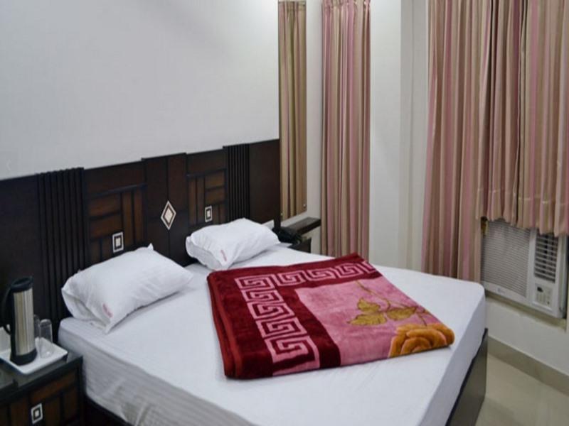 Park Land Hotel Haldwani Exterior photo